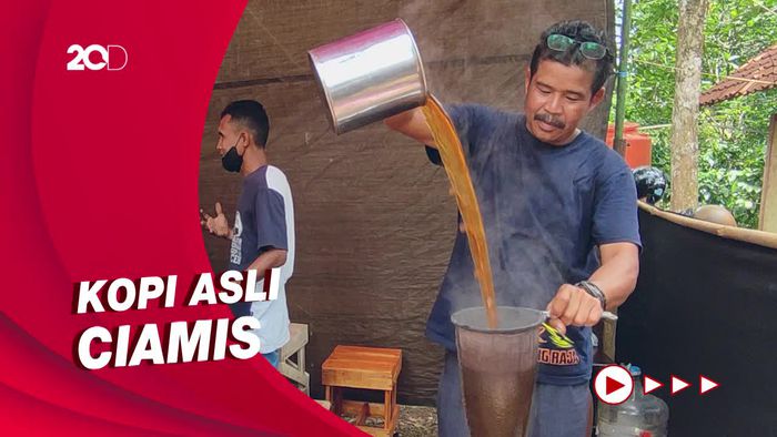 Mencicipi Kopi di Festival Coffee Rajadesa Art and Culture