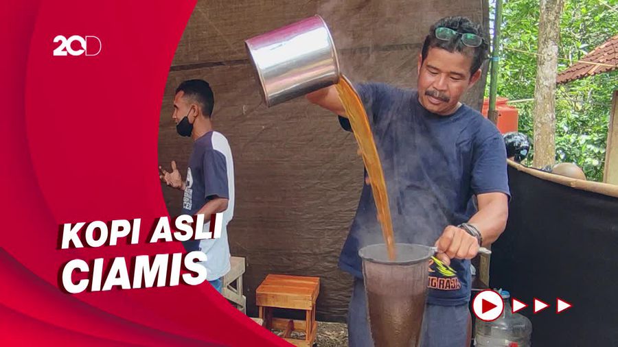 Mencicipi Kopi di Festival Coffee Rajadesa Art and Culture