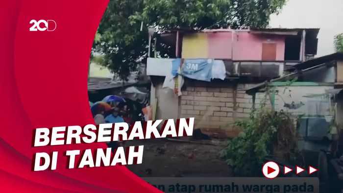 Hujan-Angin Kencang di Tangsel, Tembok Tulisan SD Ciputat Roboh