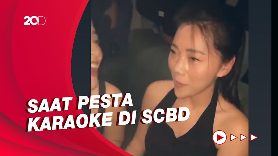 Reza Arap Dituding Selingkuh, Wendy Walters Menangis