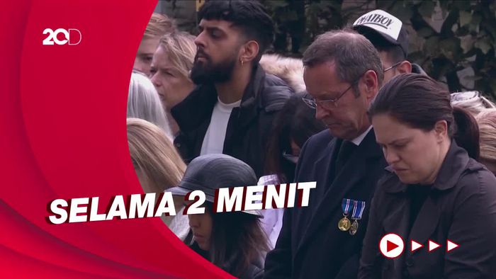 Melihat Lagi Keheningan saat Warga Inggris Mengheningkan Cipta untuk Ratu Elizabeth II