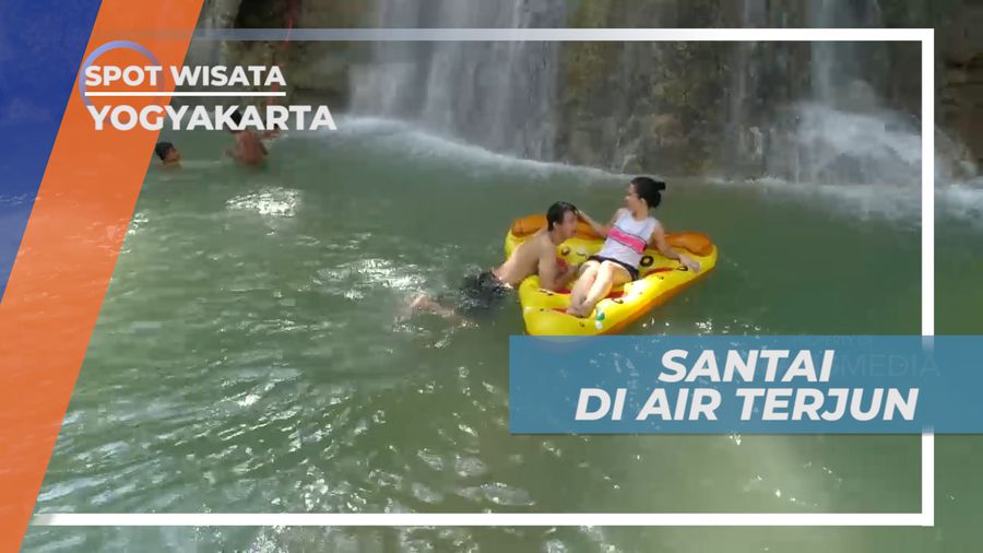Bersantai di Atas Floaties Menikmati Segarnya Aliran Air Terjun, Yogyakarta