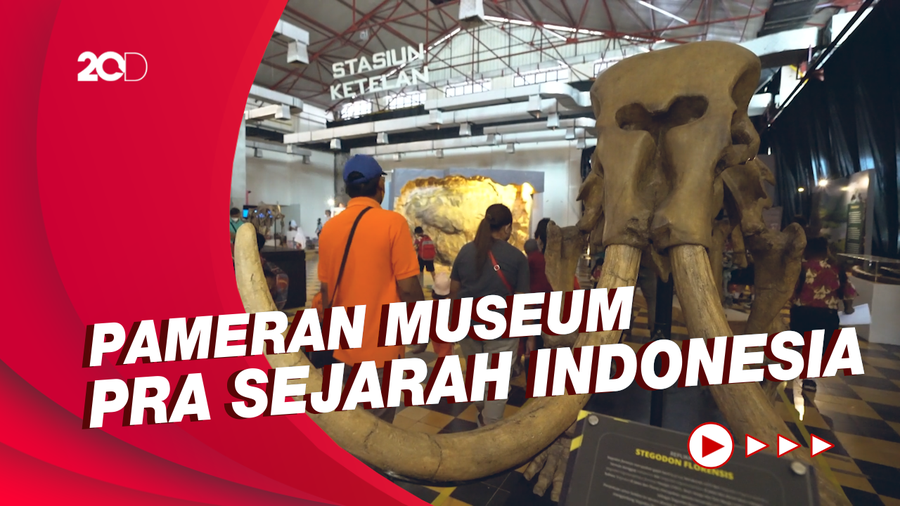 Belajar Sejarah dari Pameran Kampung Purba