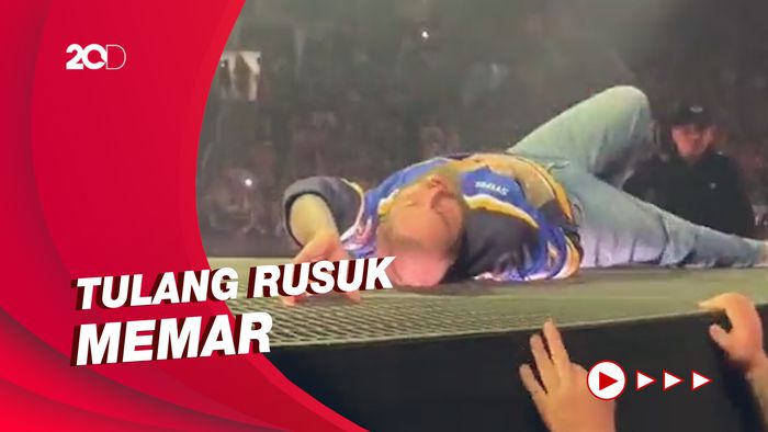 Rapper Post Malone Jatuh dari Panggung Saat Konser di St. Louis AS