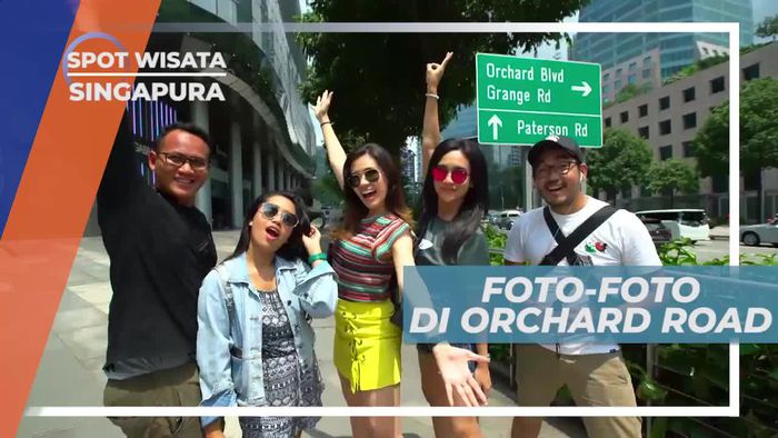 Mengabadikan Momen Dengan Berfoto di Orchard Road, Singapura