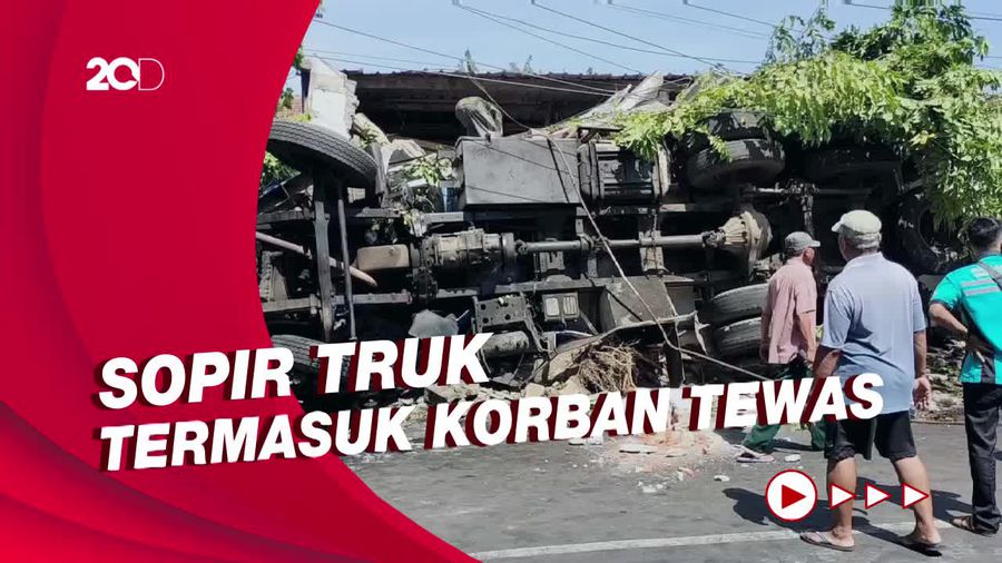 4 Orang Tewas saat Truk Tangki Melaju Tanpa Kendali di Banyuwangi