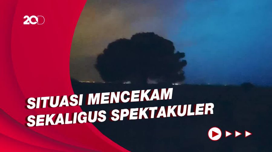 Hujan Petir Bikin Langit  di Spanyol Jadi Warna-warni