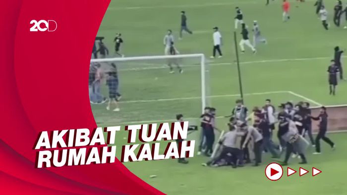 Detik-detik Laga PPSM Vs Persitema Berakhir Rusuh Suporter!