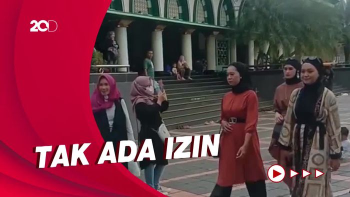 Fashion Show di Depan Masjid Ciamis, Panitia Disanksi Ngaji!