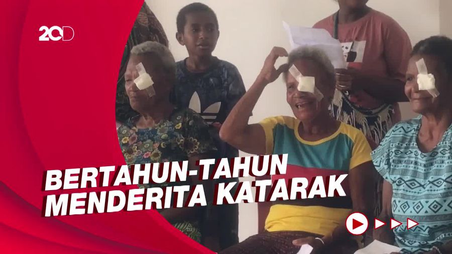 Tangis Haru Keluarga Saat Mandowen Bersaudara Bisa Melihat Lagi