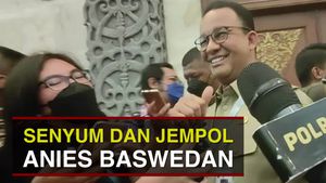 Ekspresi Senyum dan Jempol Anies Setiap Menjawab Soal Capres