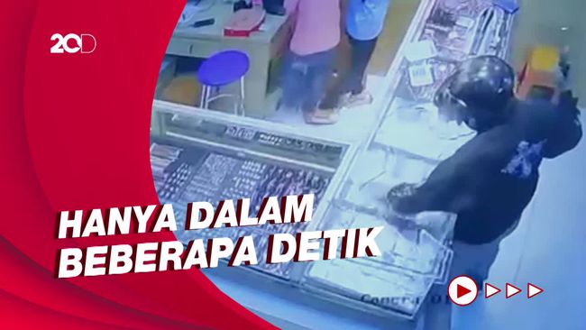 Detik Detik Perampok Bersenpi Gasak 600 Gram Emas Di Mal Serpong 6915