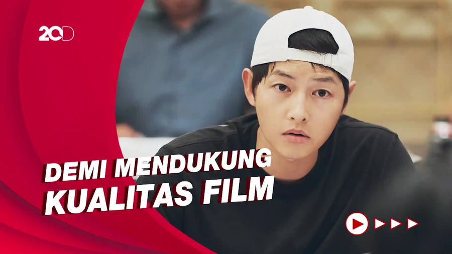Song Joong Ki yang Ogah Dibayar untuk Bintangi Film Hwaran