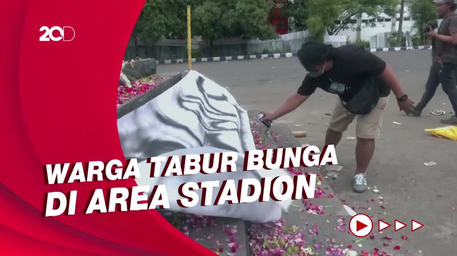 Tangis Warga Malang dalam Tragedi Kanjuruhan, Berharap Tak Terulang