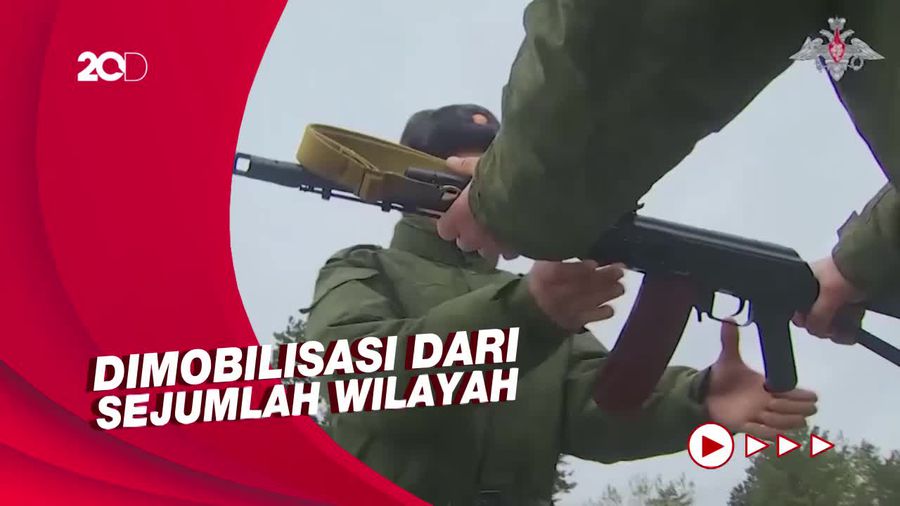 Rekrutan Baru Pasukan Cadangan Rusia Mulai Dipersenjatai