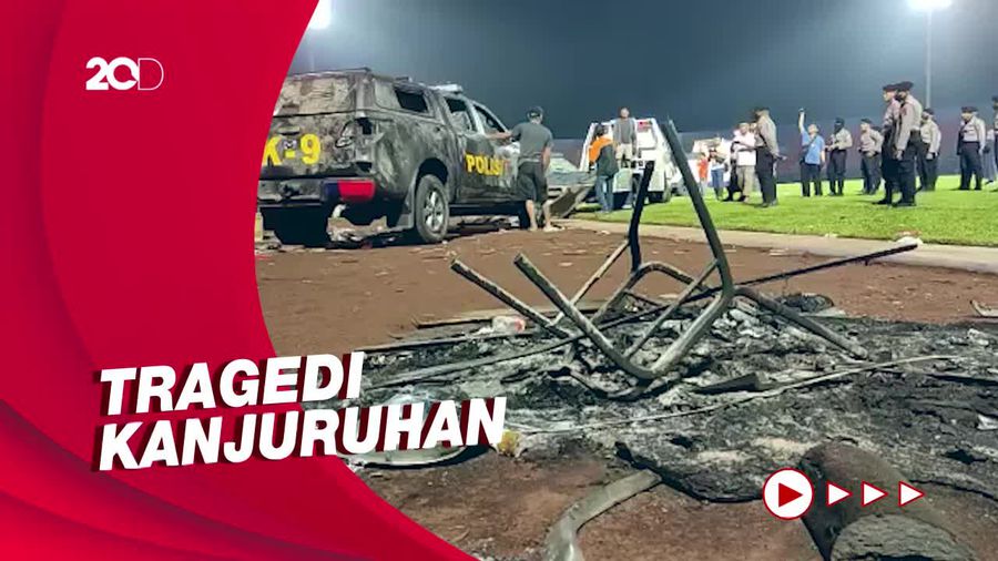 Penampakan di Dalam Stadion Kanjuruhan Usai Kerusuhan Maut