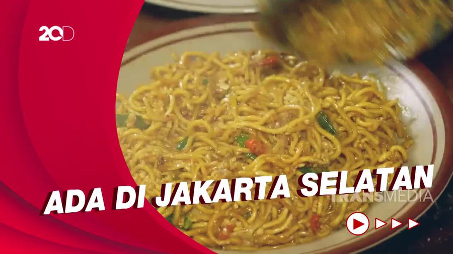 Bikin Laper: Enaknya Kulineran Malam Sambil Makan Bakmi Nyemek