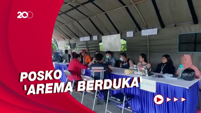 Suasana Posko Crisis Center Tragedi Kanjuruhan di Kota Malang
