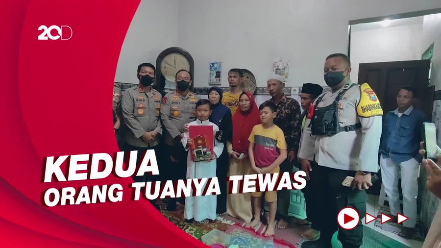 Sambangi Anak Korban Tragedi Kanjuruhan, Polri: Ingin Jadi Polisi, Kita Dukung