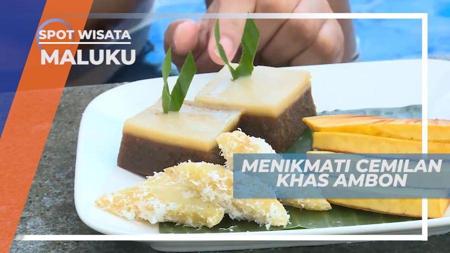 Menikmati Camilan Tradisional Lezat Khas Kota Ambon di Pinggir Kolam, Maluku