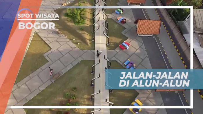 Naik Skuter Berkeliling Alun-alun Cianjur