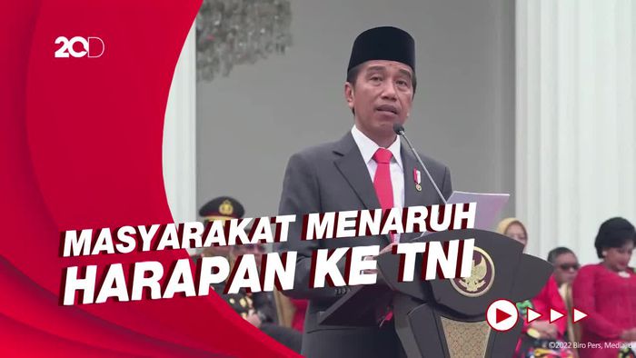 Jokowi: Di Tengah Tantangan, Saya Minta TNI Tingkatkan Profesionalitas