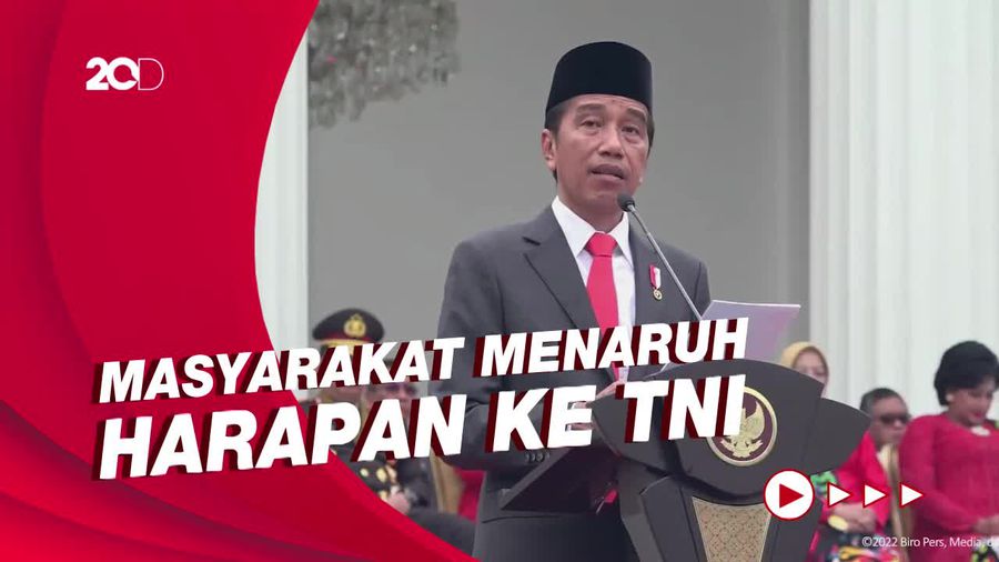 Jokowi: Di Tengah Tantangan, Saya Minta TNI Tingkatkan Profesionalitas