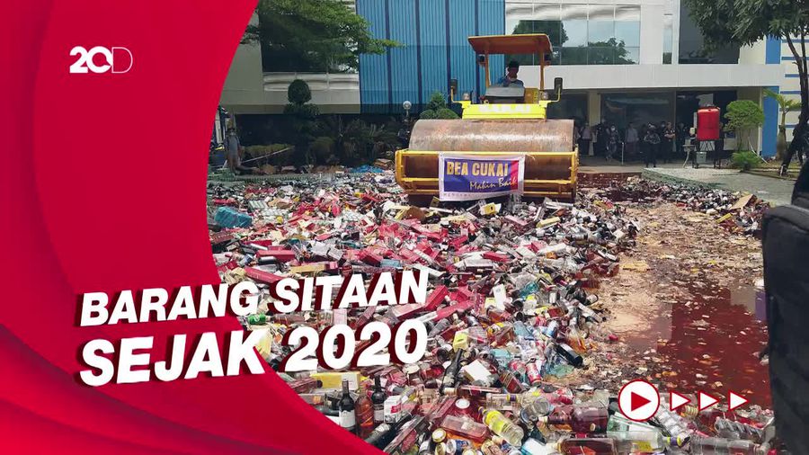  Pemusnahan Rokok hingga Miras Ilegal Senilai Rp 10,1 M di Batam