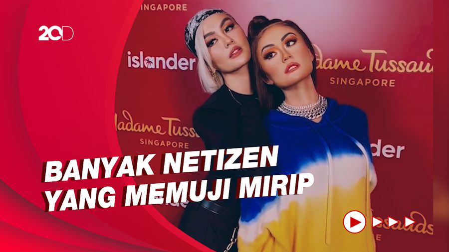 Momen Agnez Mo Pose Bareng Patung Lilinnya di Madame Tussauds