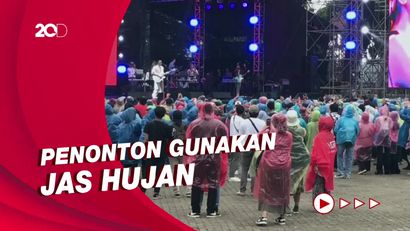 Meski Hujan, Animo Penonton Synchronize Festival Tetap Tinggi