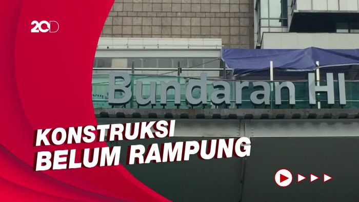 Melihat Uji Coba Halte Bundaran HI, Pembangunan Masih Berjalan