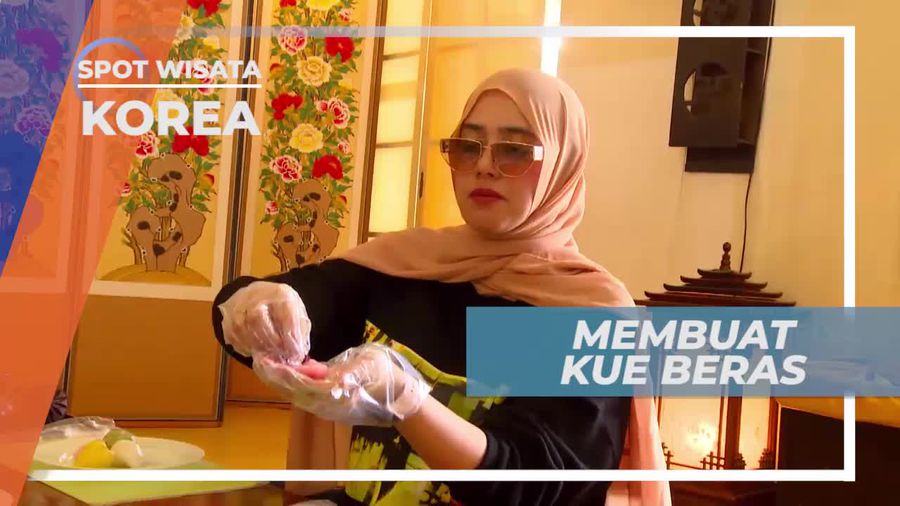 Mencoba Membuat Kue Beras di Namsangol Hanok Village Korea Selatan