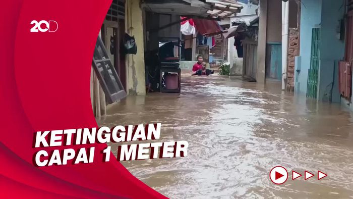 Penampakan Banjir Rendam Permukiman di Kebon Pala Jaktim