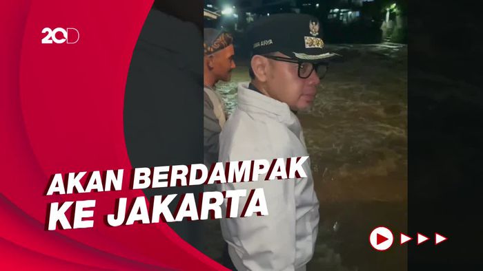 Momen Bima Arya Tinjau Katulampa saat Berstatus Siaga 1