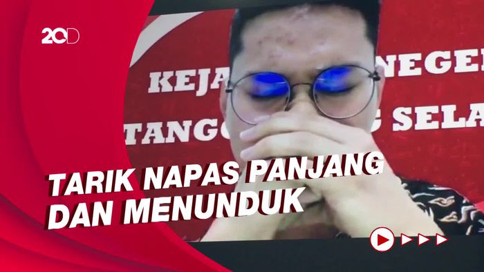 Ekspresi Emosional Indra Kenz saat Membela Diri dari Tuntutan JPU