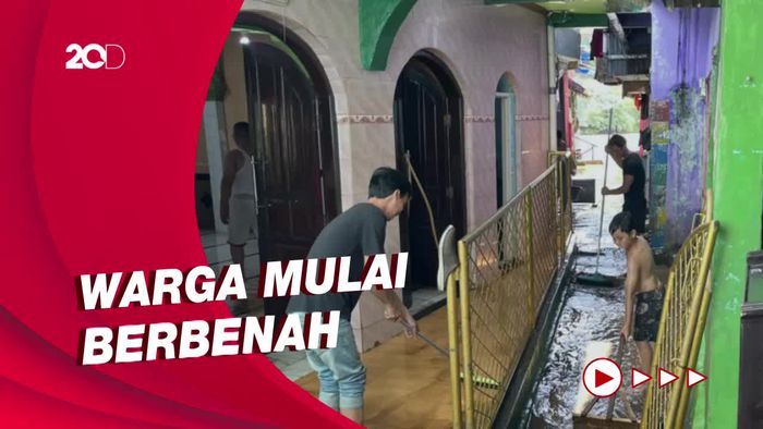 Banjir di Kebon Pala Berangsur Surut, Warga Mulai Pulang 