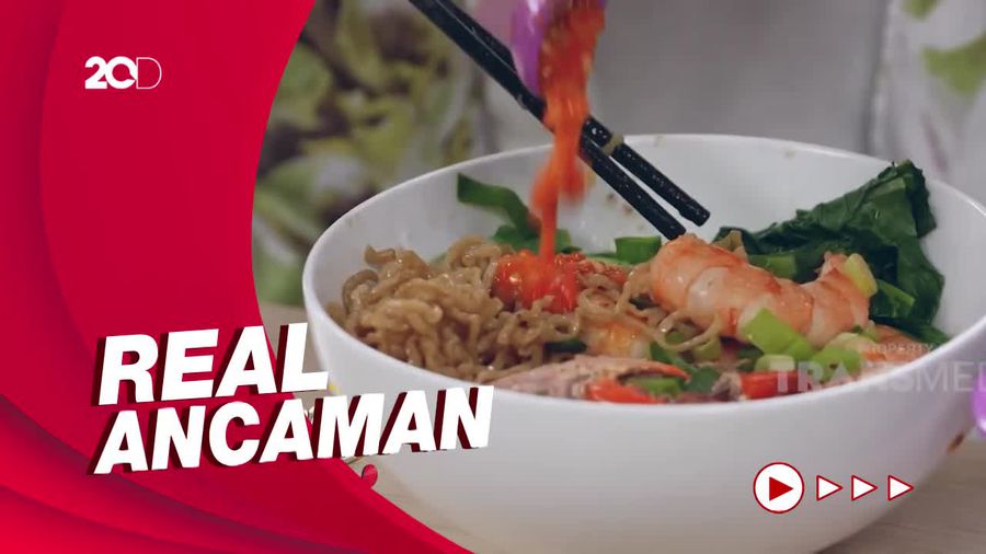  Bikin Laper: Nyobain Bakmi Topping Bebek Panggang