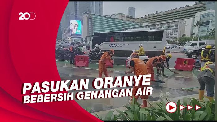 Ada Genangan Air dari Pipa Bocor di Bundaran HI, Lalu Lintas Tersendat