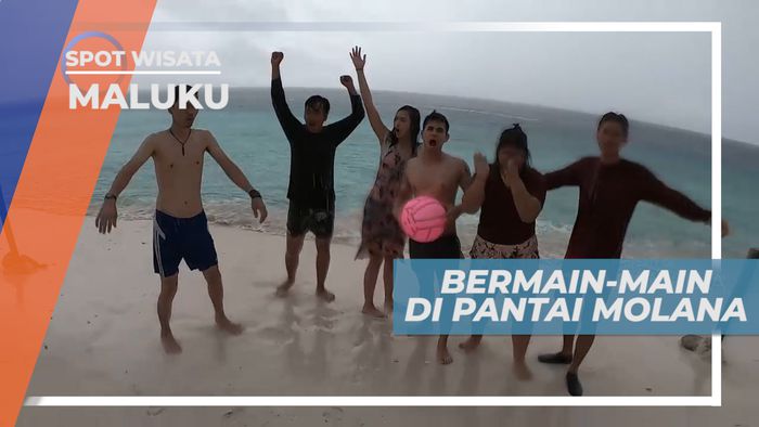 Pulau Molana yang Penuh Keceriaan, Maluku