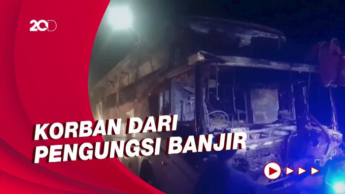 17 Orang Tewas Dalam Kebakaran Bus di Pakistan