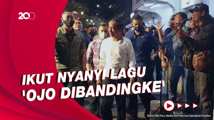 Jokowi Keliling Malioboro, Sapa Warga dan Bagi-bagi Amplop