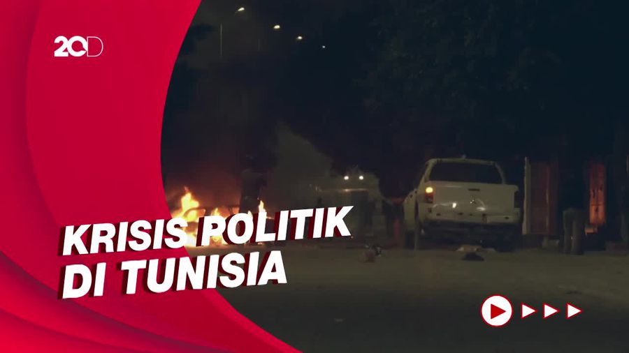 Aparat Bentrok dengan Pengunjuk Rasa saat Atasi Aksi Protes  di Tunisia