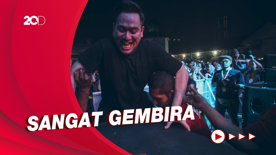 Alasan Nassar Suka Panjat Tiang Saat Manggung