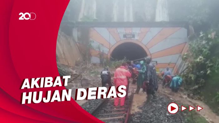Terowongan Jalur KA di Malang Tertutup Longsor