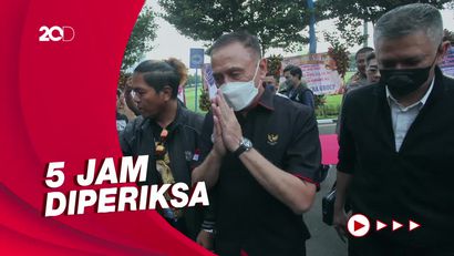 Ketum PSSI Irit Bicara Usai Diperiksa Polda Jatim soal Tragedi Kanjuruhan