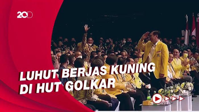 Jokowi Kaget Lihat Luhut: Biasa Pake Batik, Ini Pake Jas Kuning