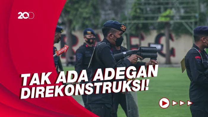 Melihat Lagi Tembakan Gas Air Mata di Tragedi Kanjuruhan