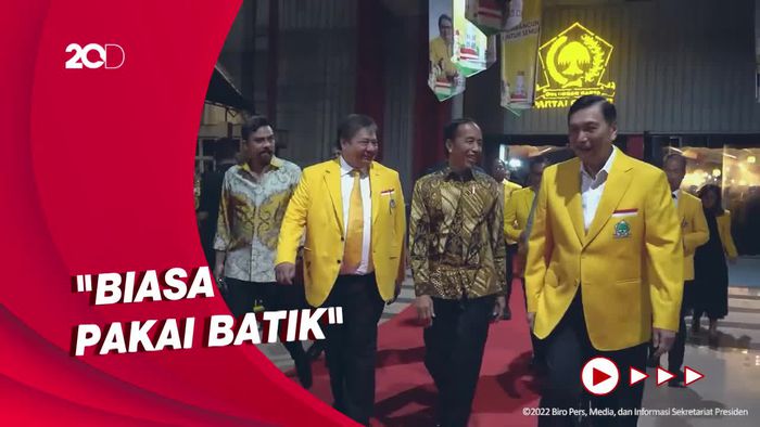 Terkejutnya Jokowi Lihat Luhut Berjas Kuning di HUT Golkar