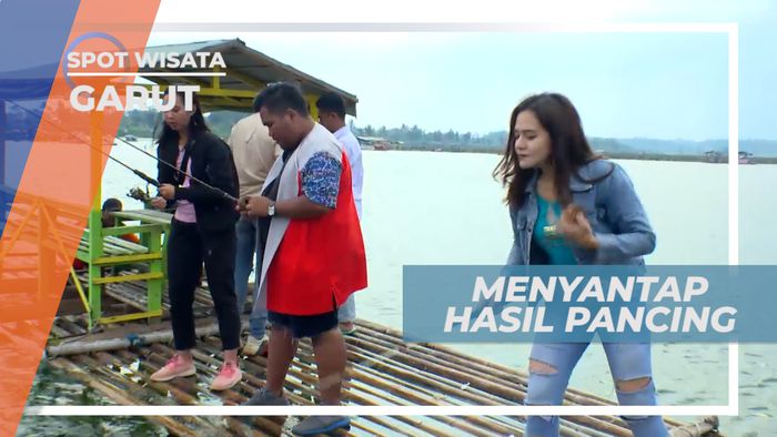 Serunya Memancing Ikan Penghuni Situ Bagendit, Garut 