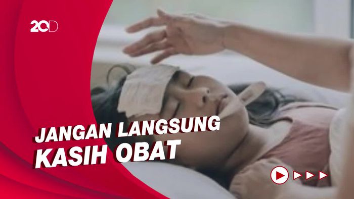 Pertolongan Pertama Atasi Demam pada Anak